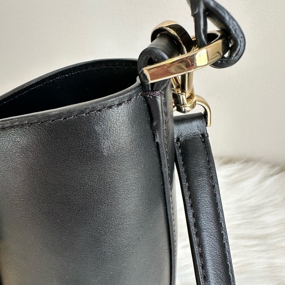 Kate Spade Black Leather Reegan Bucket Bag **EUC** - Picture 12 of 15